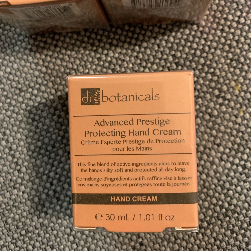 Dr.botancials hand cream
